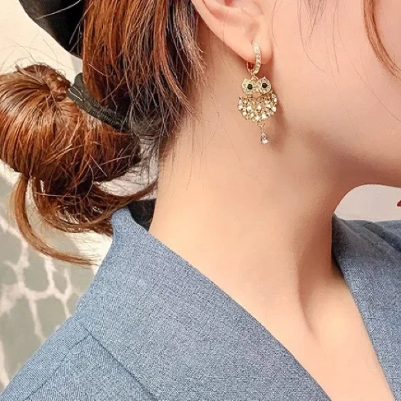 Owl Rhinestone Gold Plated Earrings - Picture 5 of 6